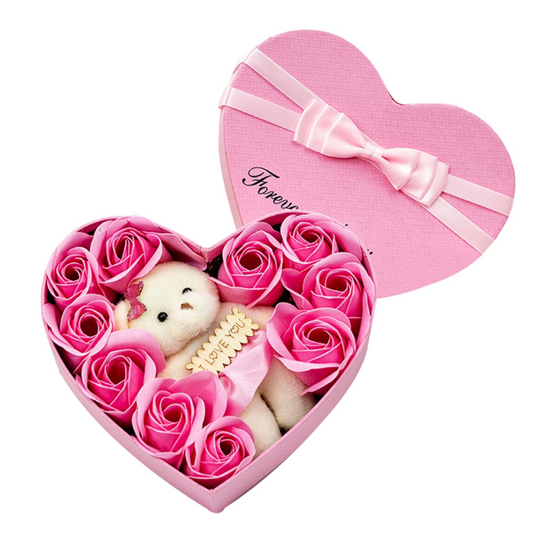 Caixa em coração com Ursinho e rosas de sabão aromáticas